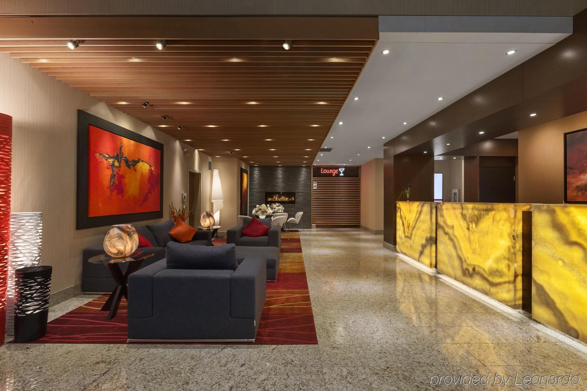 Poco Inn And Suites Hotel And Conference Center Port Coquitlam Bagian luar foto