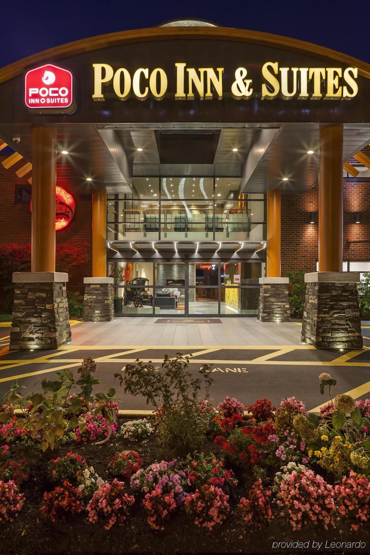 Poco Inn And Suites Hotel And Conference Center Port Coquitlam Bagian luar foto